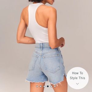 BLACK 4” high waist mom shorts Abercrombie & Fitch